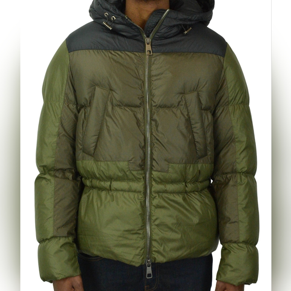 NWT $2450 Neil Barrett quilted down coat in green